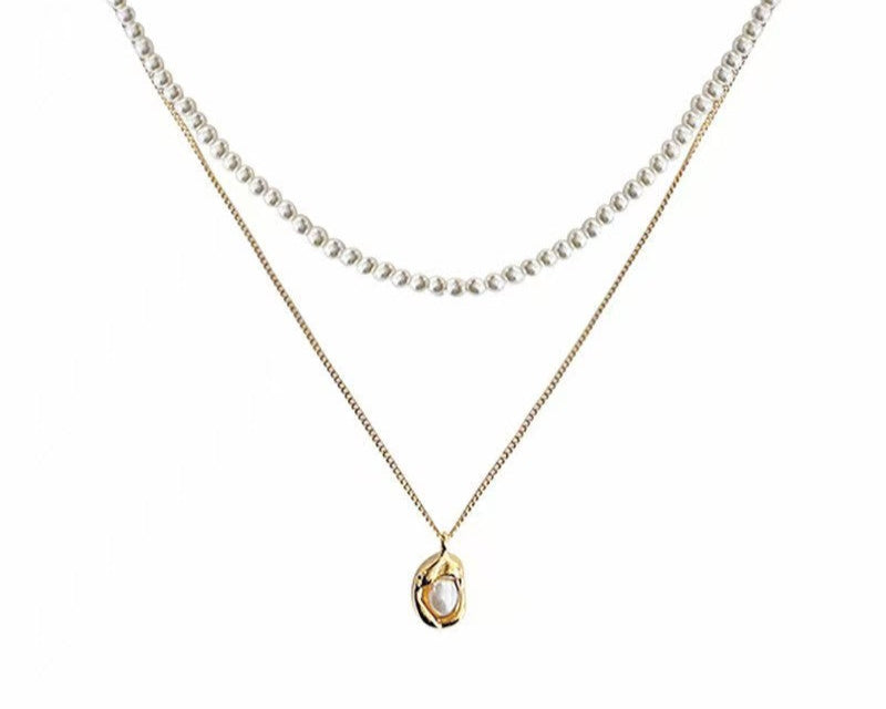 Double layered pearl necklace